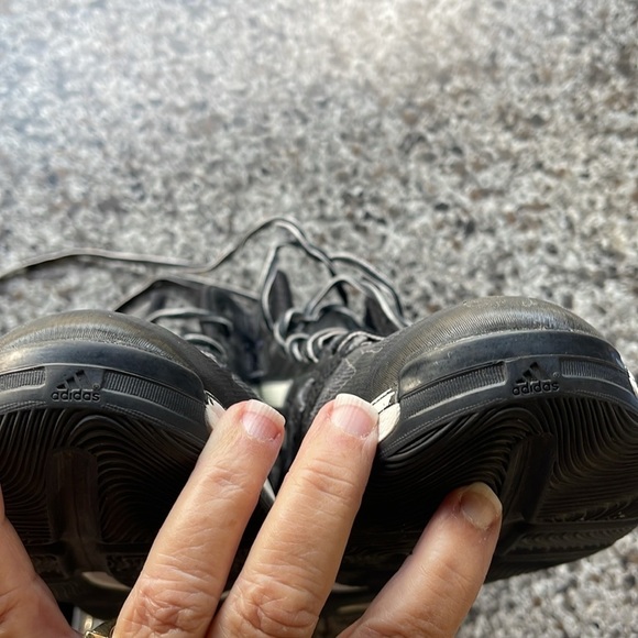 2013 Adidas Mad Basketball Shoes Sz 8.5 Mens Black,‎ gray & White. Worn on court - Picture 12 of 16